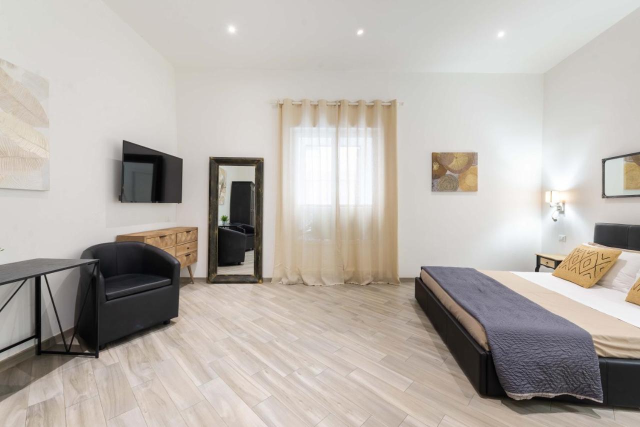 Navona 7 * Rome